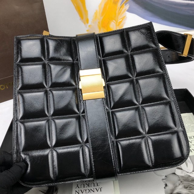 BottegaVeneta（宝缇嘉）