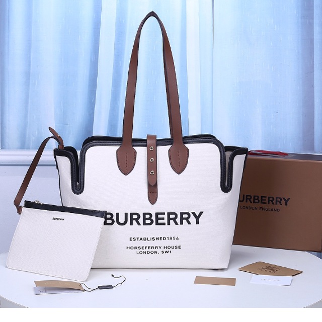 Burberry（巴宝莉）